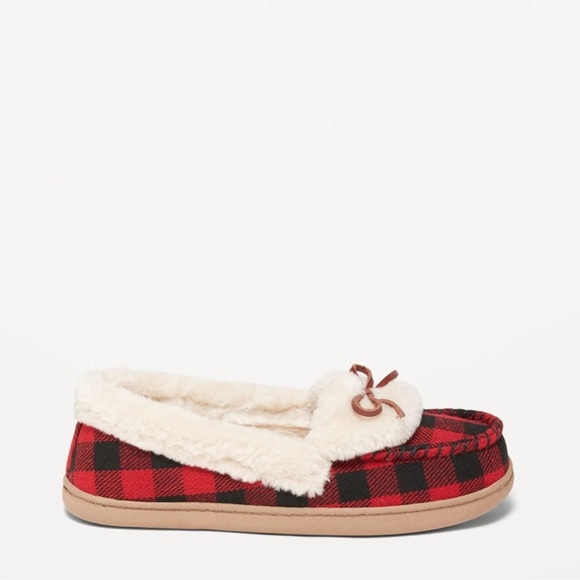NWT OLD NAVY Sherpa-Lined Gingham Cozy Moccasin Slippers Color: Red Buffalo 8 - Picture 3 of 5